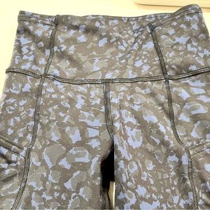 Lulu cropped tights- barely worn!